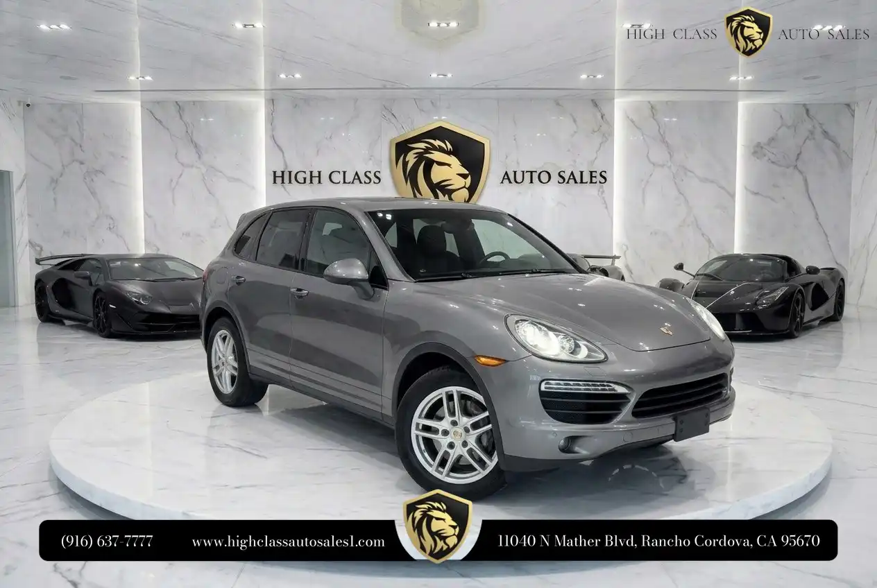 2012 Porsche Cayenne S's photo