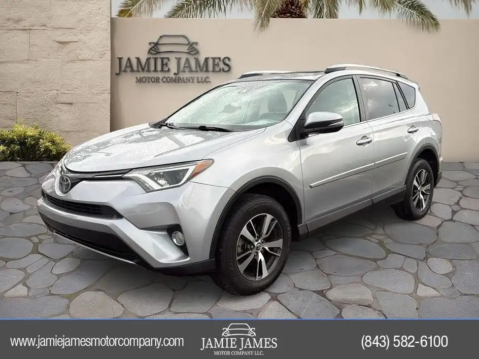 2017 Toyota RAV4 XLE AWD's photo