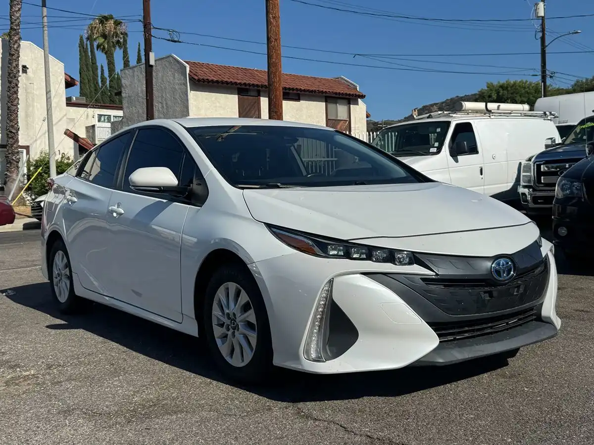 2021 Toyota Prius Prime XLE's photo