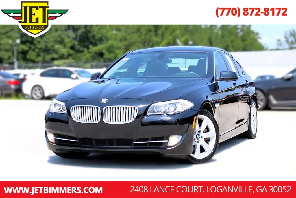 2011 BMW 5 Series 550i Sedan's photo
