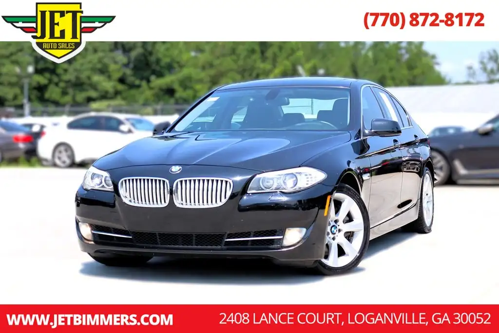 2011 BMW 5 Series 550i Sedan's photo