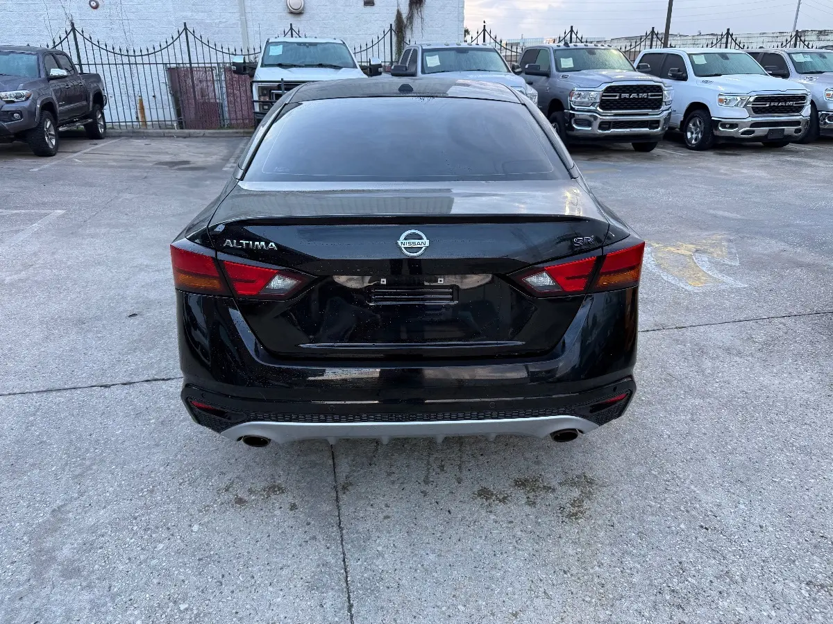 2020 Nissan Altima 2.5 SR photo 5