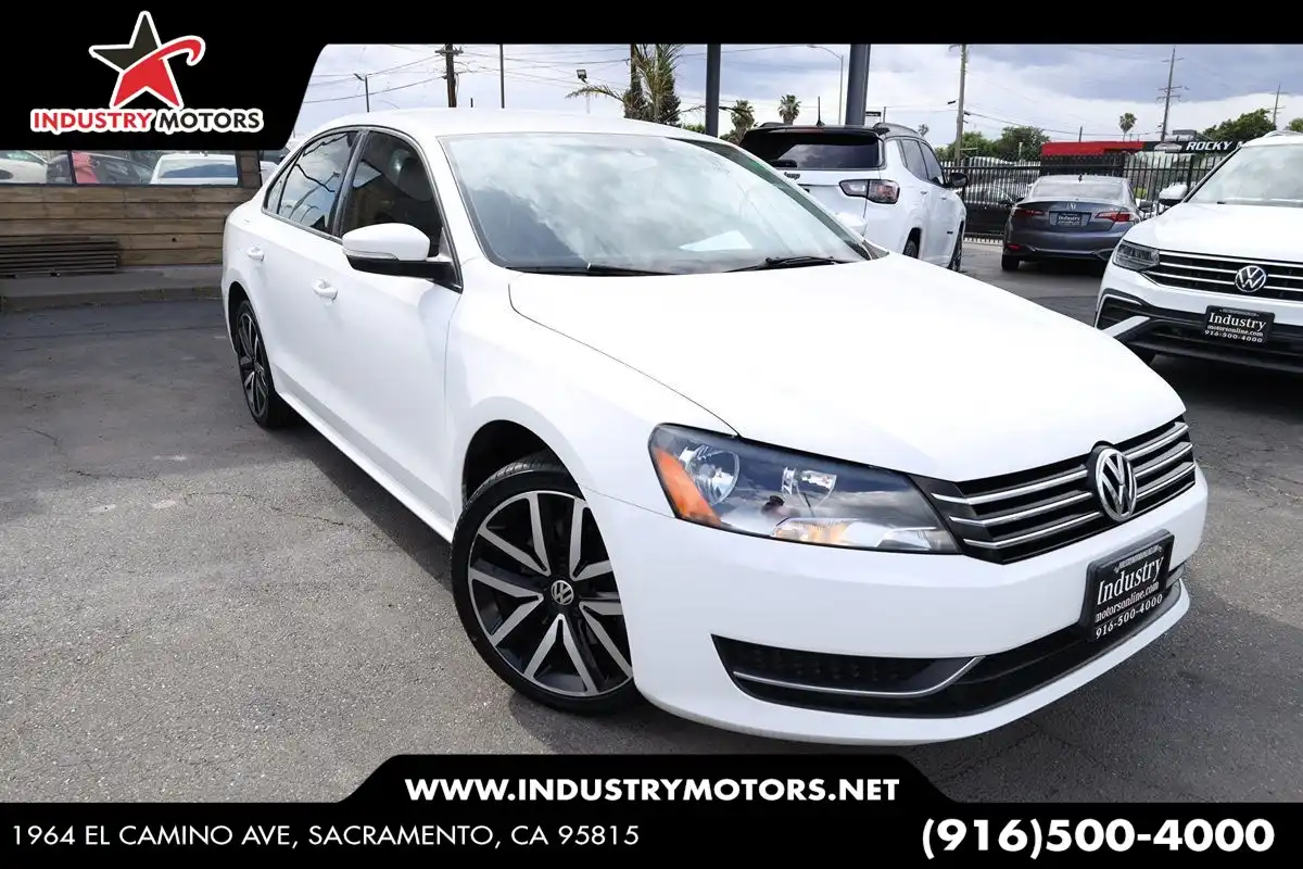 2014 Volkswagen Passat 1.8T S DSG PZEV's photo