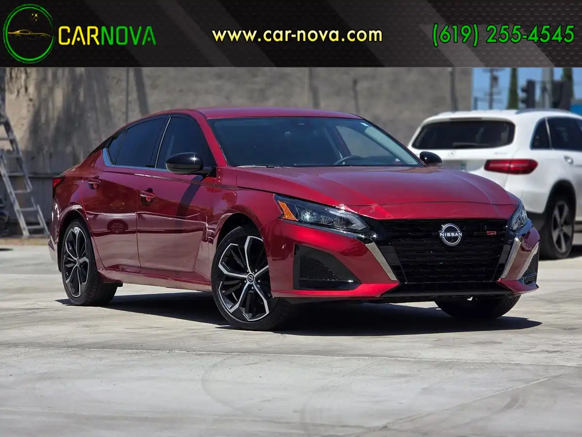 2025 Nissan Altima 2.5 SR's photo
