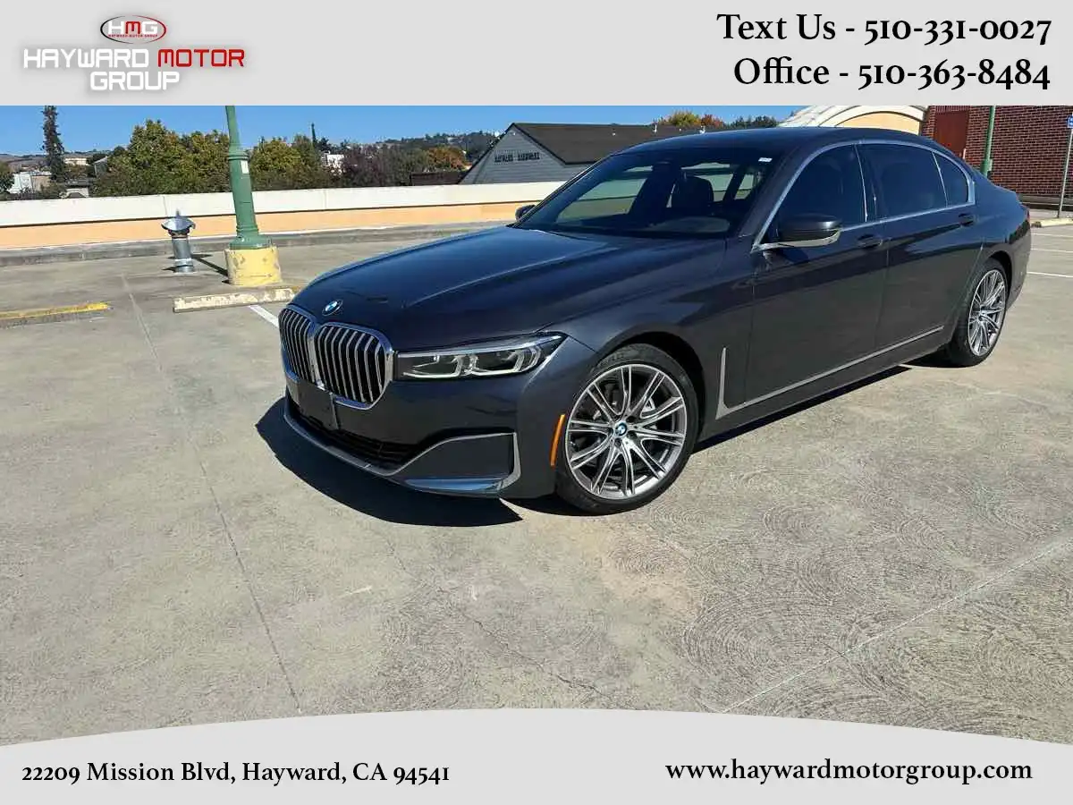 2020 BMW 7 Series 740i Sedan's photo