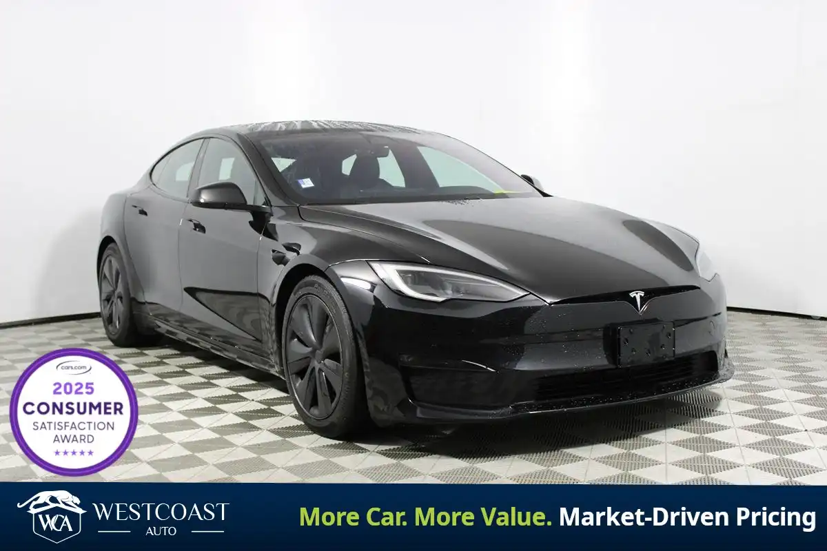 2022 Tesla Model S Plaid's photo