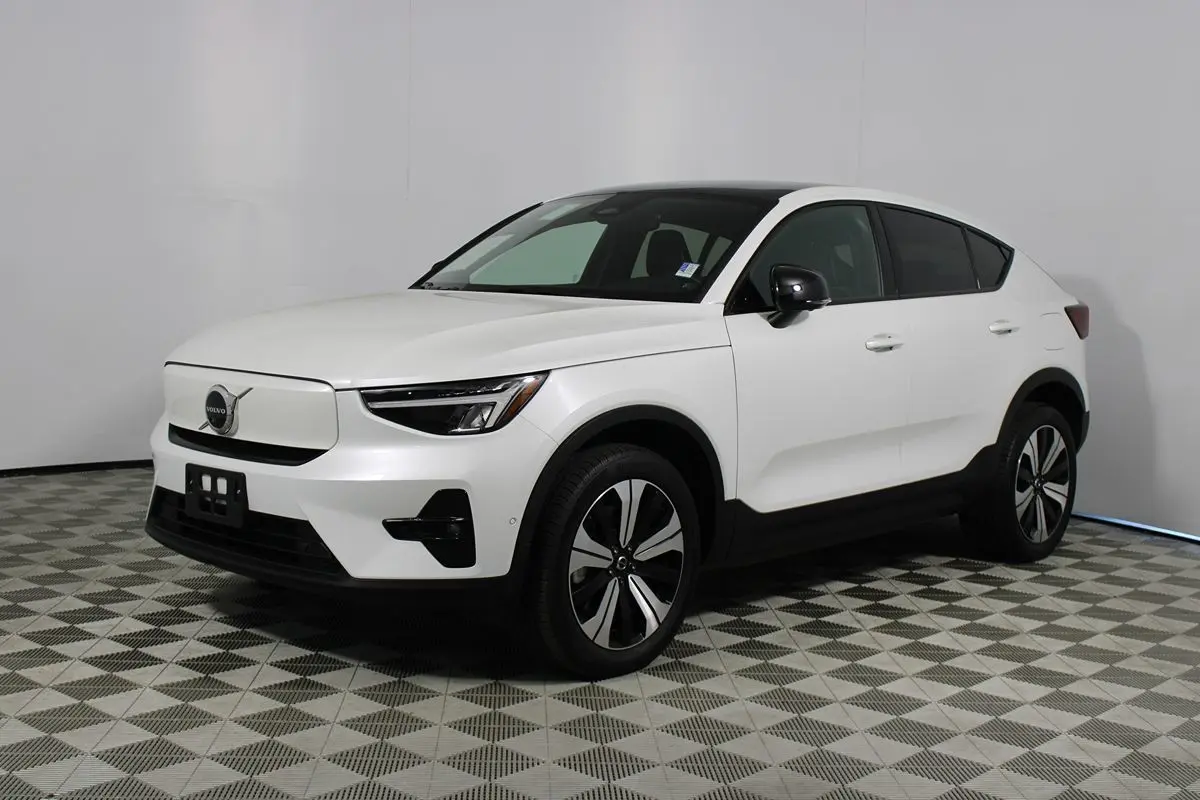 2023 Volvo C40 P8 Recharge Plus AWD photo 3