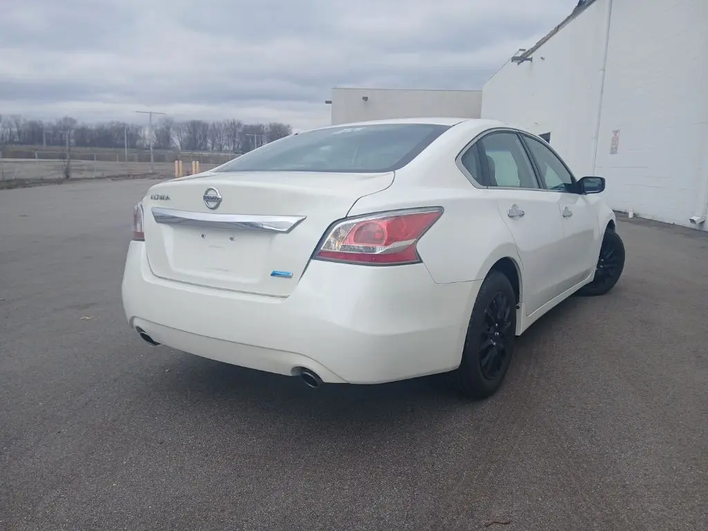 2014 Nissan Altima undefined photo 4