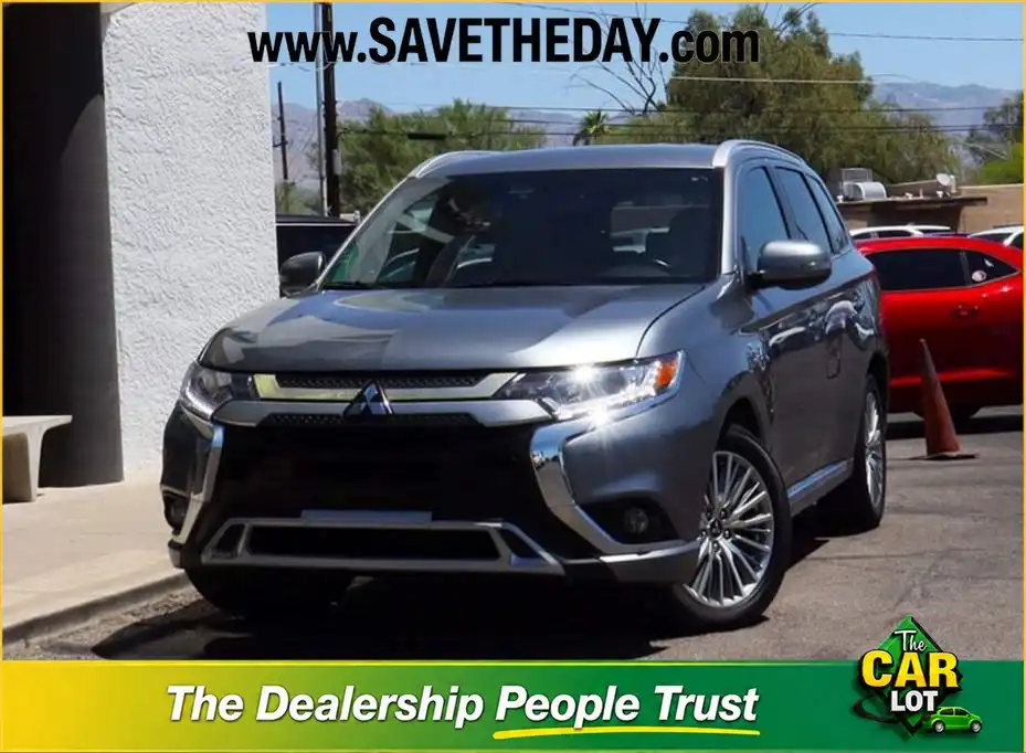 2022 Mitsubishi Outlander Plug-in Hybrid SE S-AWC's photo