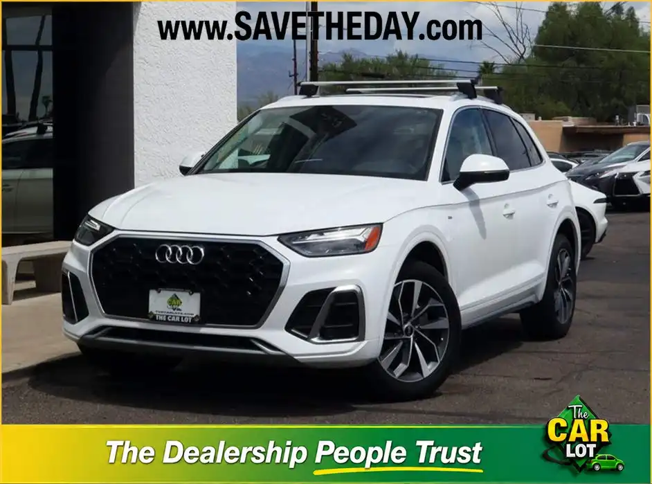 2022 Audi Q5 45 Premium Plus's photo