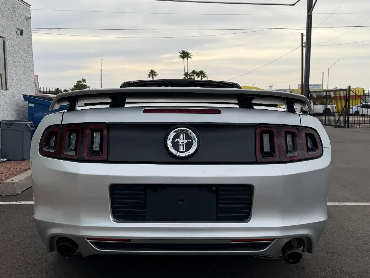 2014 Ford Mustang V6 photo 5