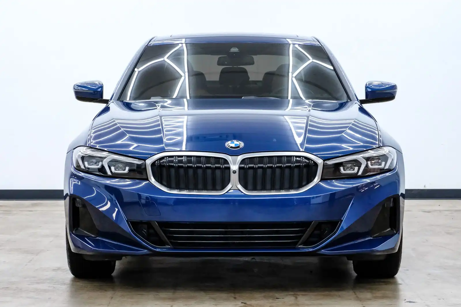 2024 BMW 3 Series 330i Sedan's photo