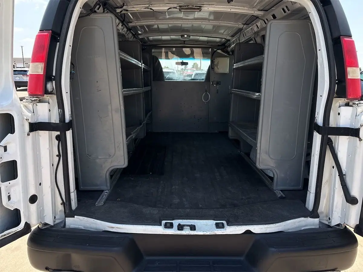 2012 Chevrolet Express 2500 Work Van HD photo 3