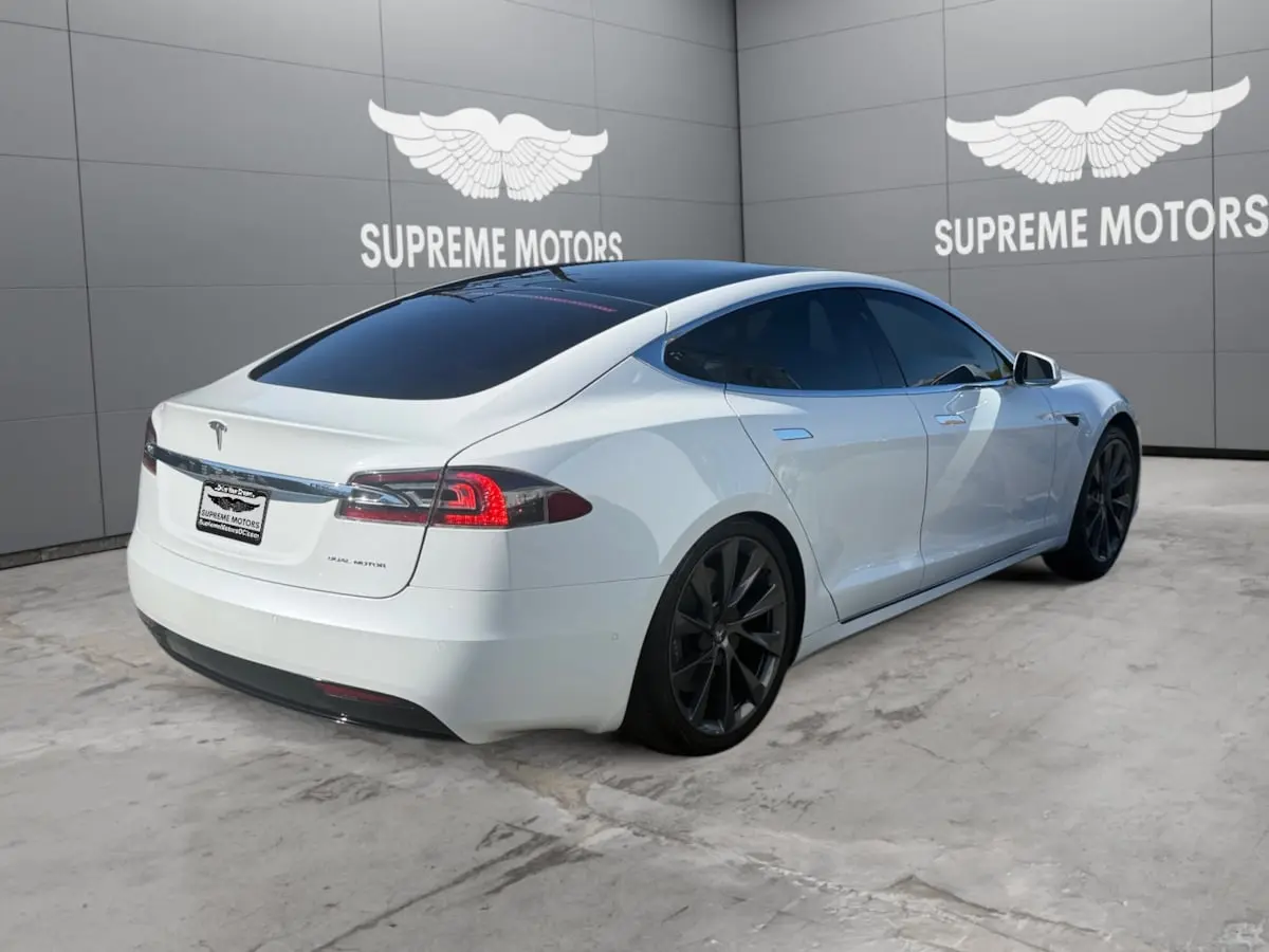 2021 Tesla Model S Long Range Plus photo 5