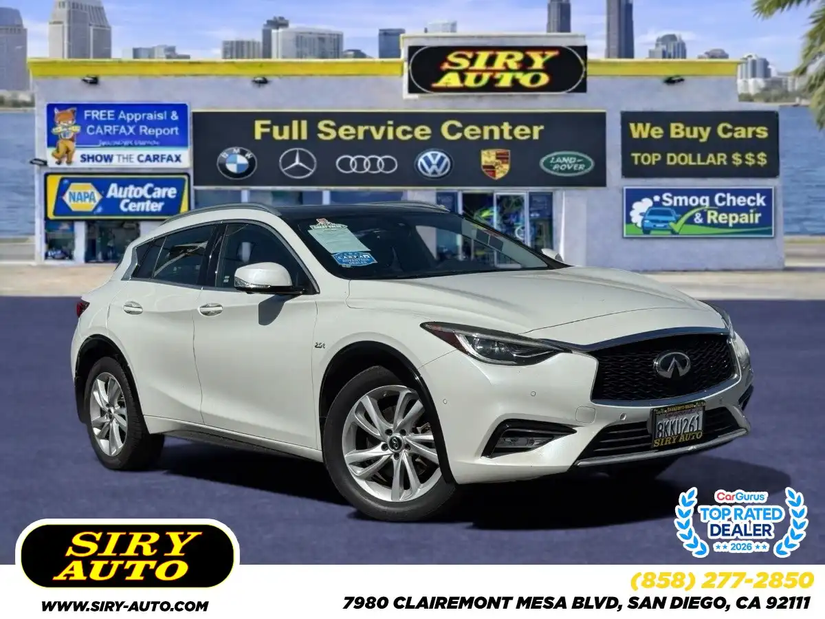 2019 INFINITI QX30 Essential's photo