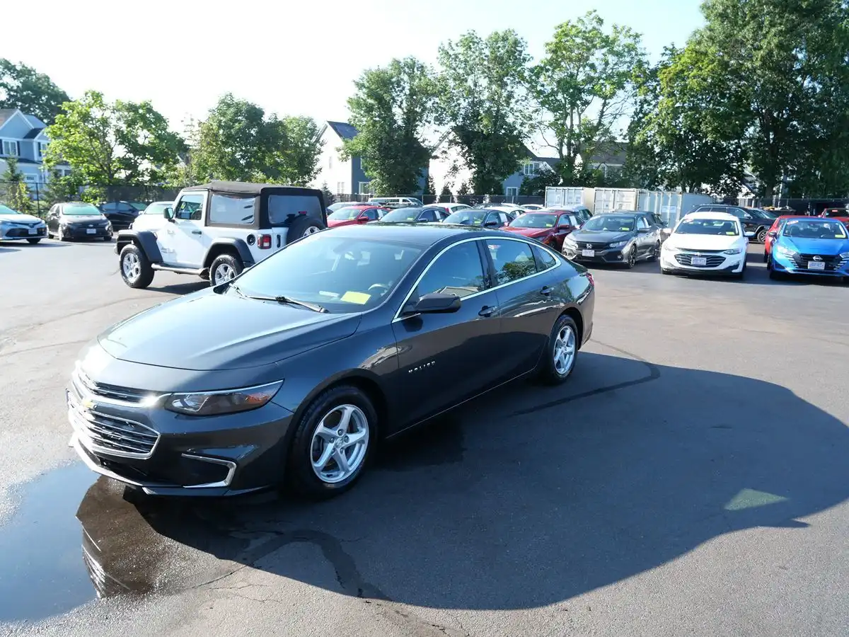 2017 Chevrolet Malibu 1LS's photo