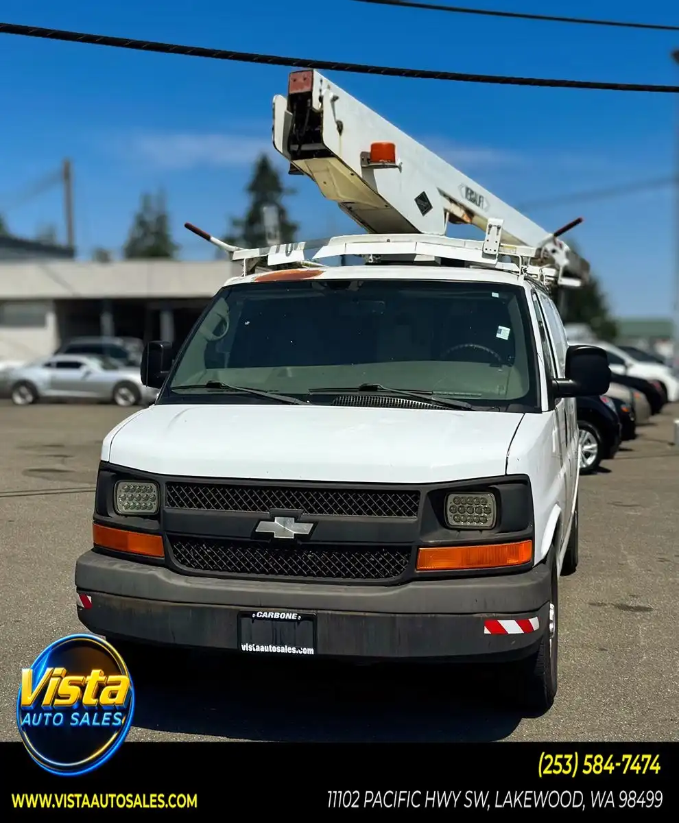 2005 Chevrolet Express 3500 HD's photo