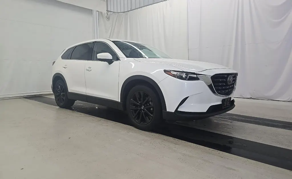 2023 Mazda CX-9 Touring Plus AWD photo 3