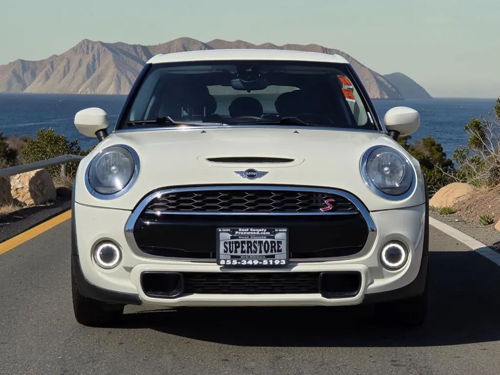 2020 MINI Hardtop Cooper S photo 3