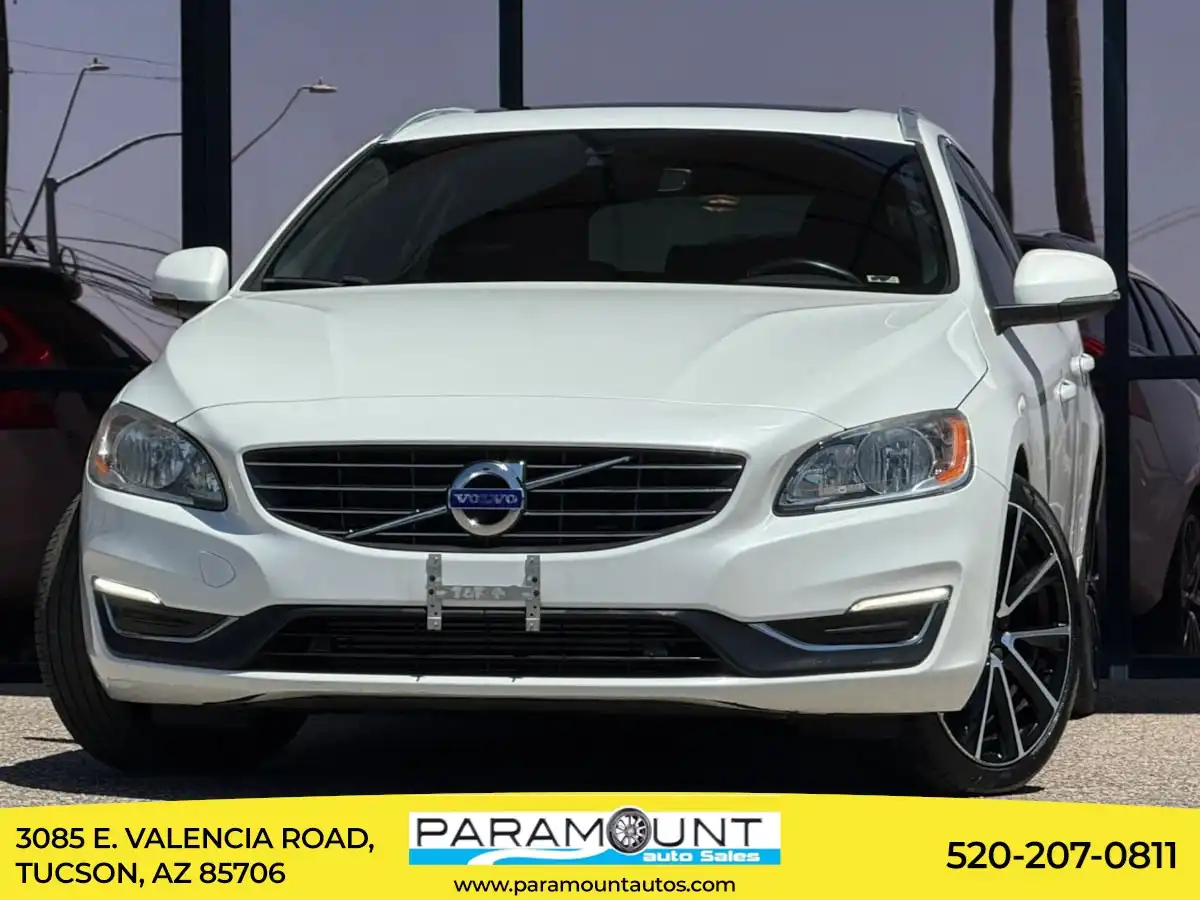 2016 Volvo V60 T5 Drive-E FWD Premier's photo