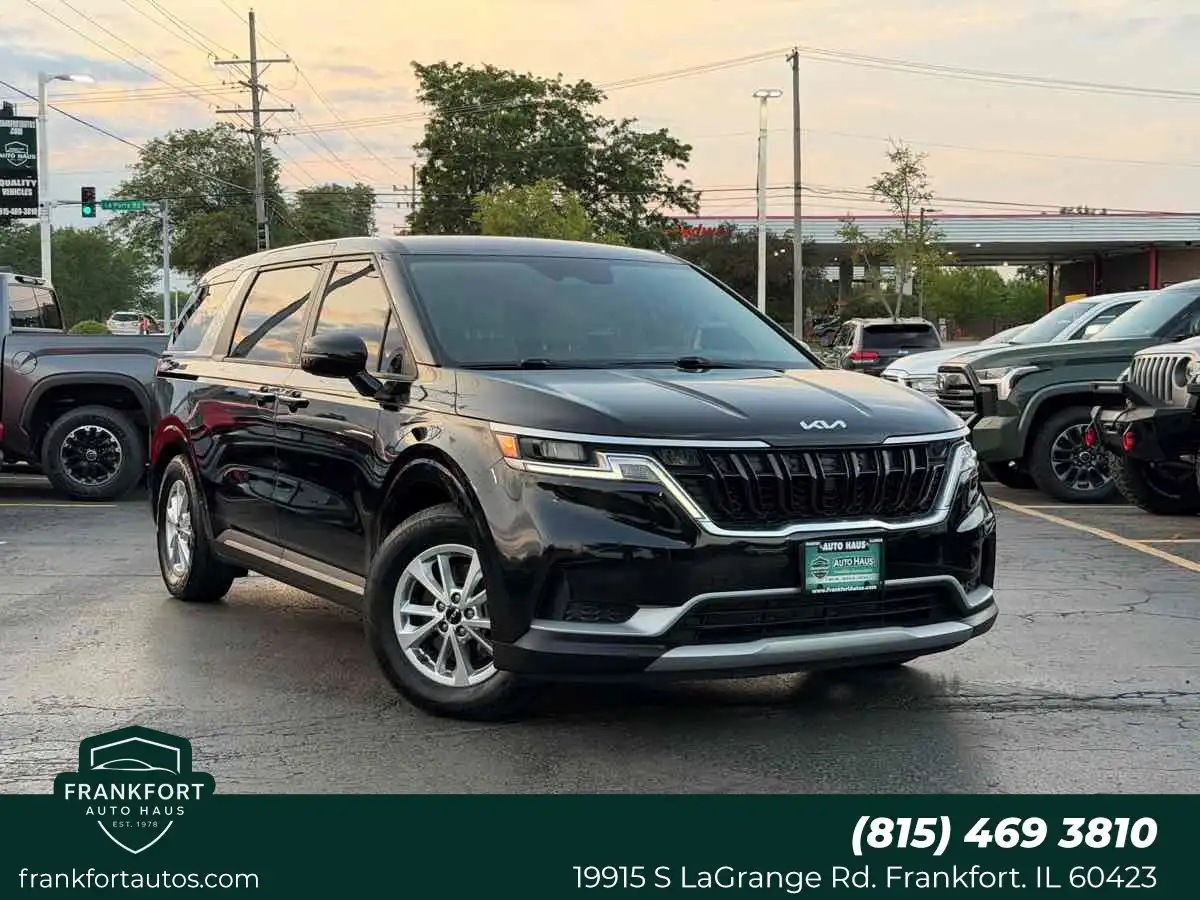 2022 Kia Sedona LX Seat Pkg's photo