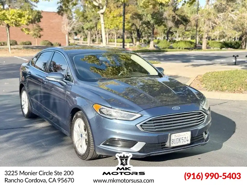 2018 Ford Fusion SE FWD's photo