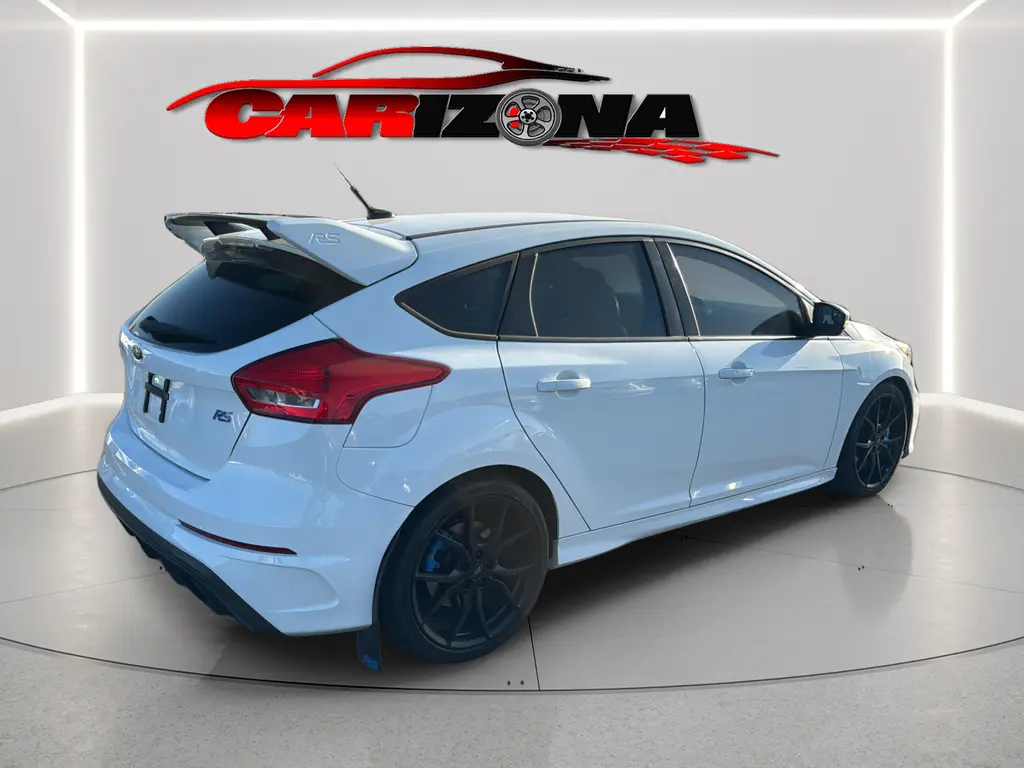 2017 Ford Focus 5 Door Hatch RS photo 5