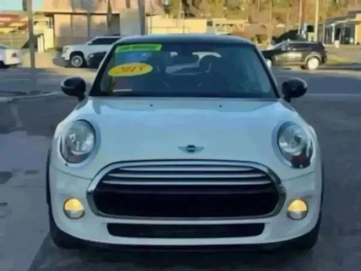 2015 MINI Cooper Base photo 4