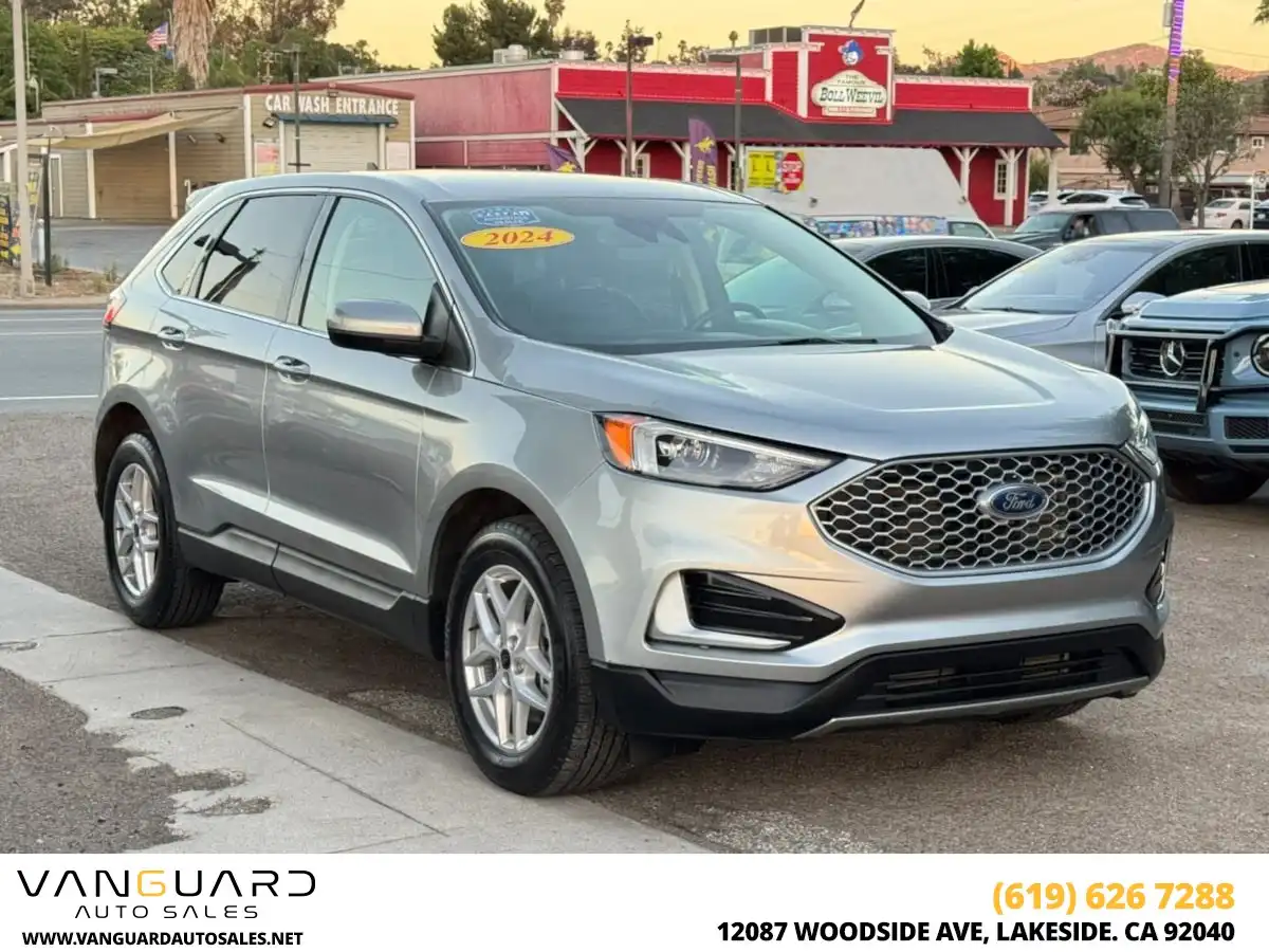 2024 Ford Edge SEL AWD's photo
