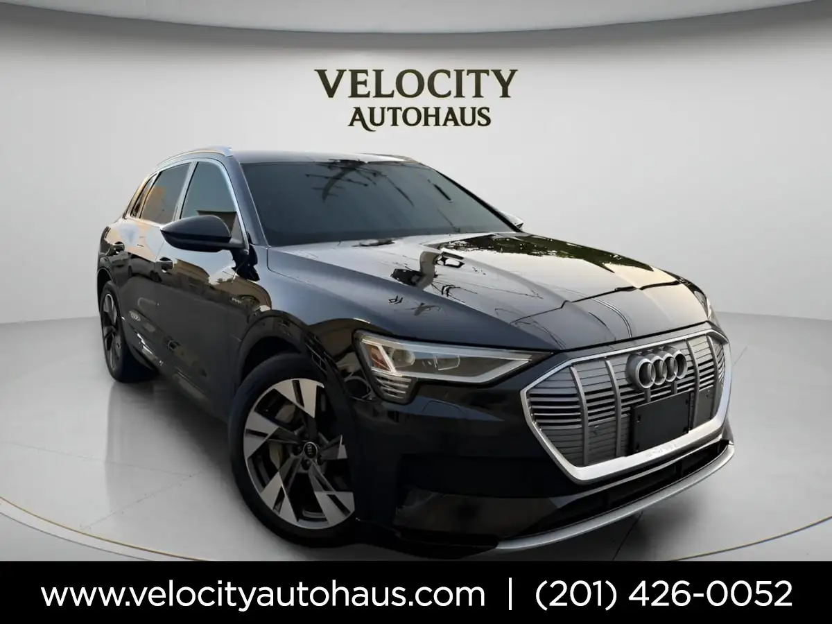 2022 Audi e-tron 95 kWh Premium quattro's photo