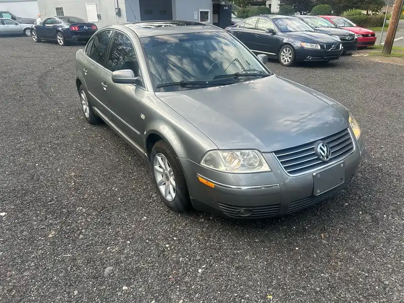2004 Volkswagen Passat GLS 5AT's photo