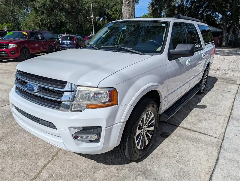 2017 Ford Expedition XLT EL's photo