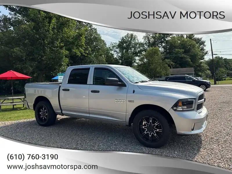 2016 RAM 1500 Express 4x4 Crew Cab 5'7's photo