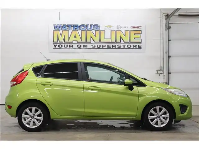 2012 Ford Fiesta SE Hatchback's photo