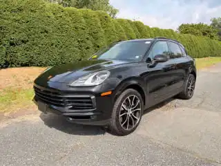 2023 Porsche Cayenne Platinum Edition's photo