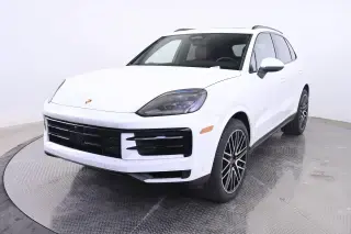 2026 Porsche Cayenne Base photo 5