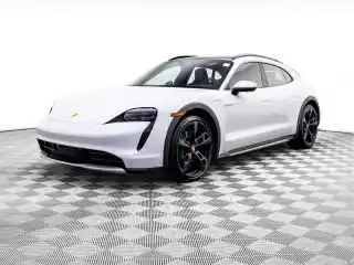 2023 Porsche Taycan Cross Turismo's photo