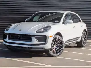 2026 Porsche Macan T's photo