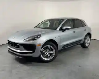 2025 Porsche Macan Base's photo
