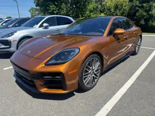 2025 Porsche Panamera GTS's photo