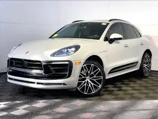 2024 Porsche Macan S's photo