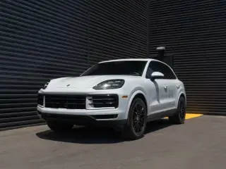 2024 Porsche Cayenne S photo 5