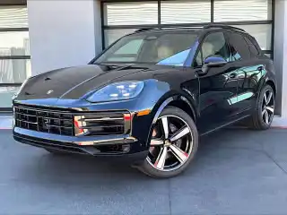 2026 Porsche Cayenne Base's photo