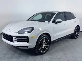 2026 Porsche Cayenne Base's photo