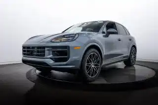 2026 Porsche Cayenne Base's photo