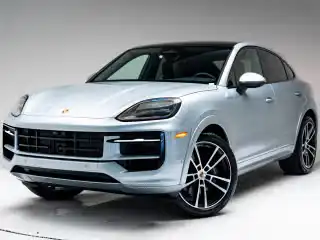 2026 Porsche Cayenne Base's photo