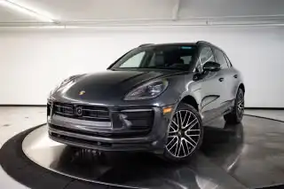 2026 Porsche Macan Base's photo