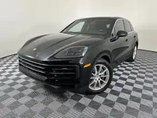 2024 Porsche Cayenne Base's photo