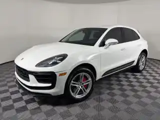 2022 Porsche Macan Base's photo