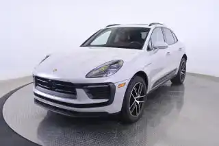 2023 Porsche Macan T's photo